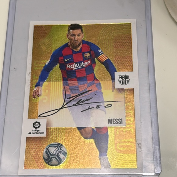 Lionel Messi 2023 Panini Auto Gold Card out of 10 - Picture 5 of 5